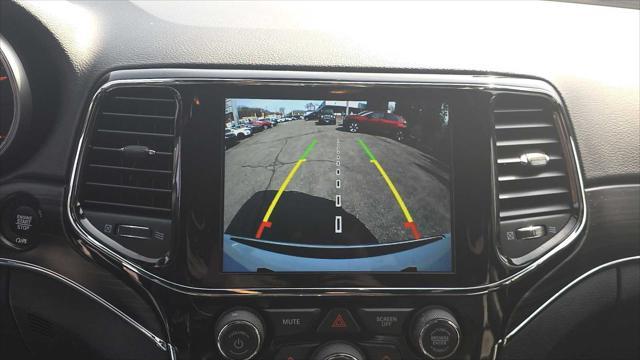 used 2022 Jeep Grand Cherokee car, priced at $30,451