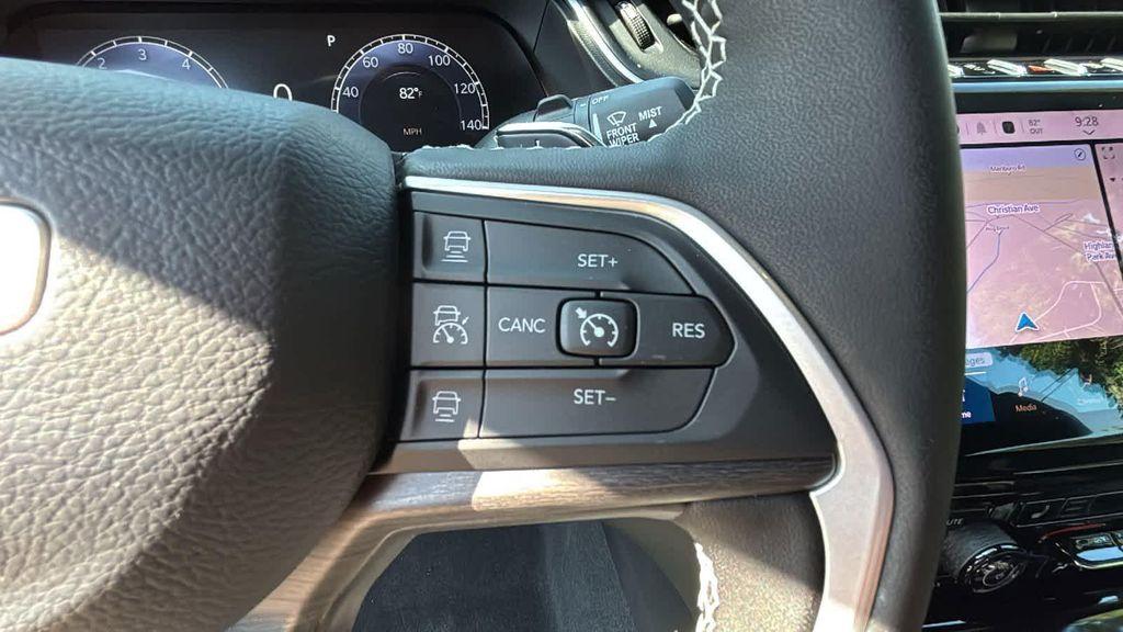 new 2025 Jeep Grand Cherokee car, priced at $46,924