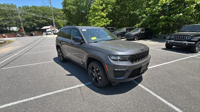 new 2025 Jeep Grand Cherokee car, priced at $51,385