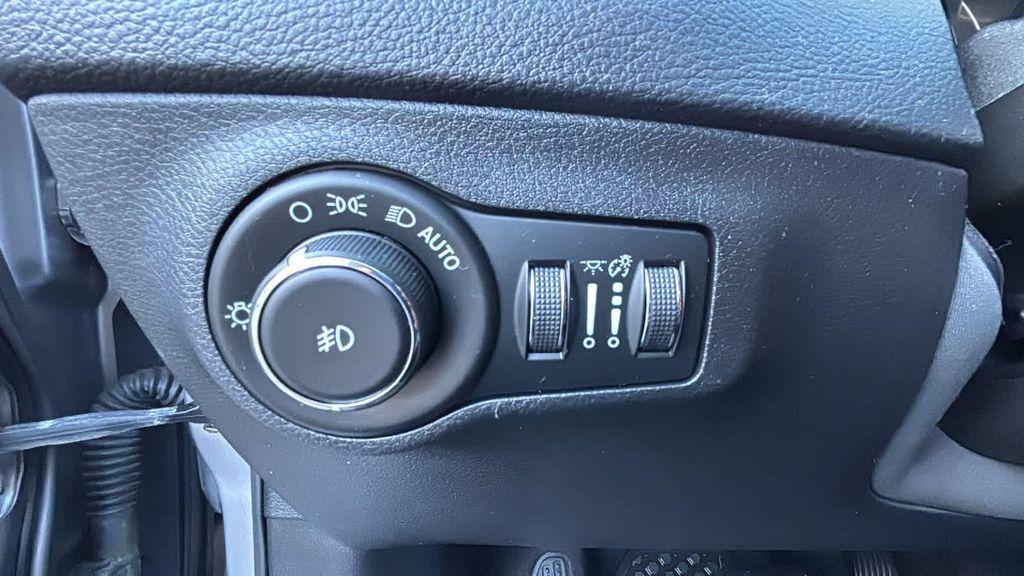 used 2018 Jeep Compass car, priced at $19,277