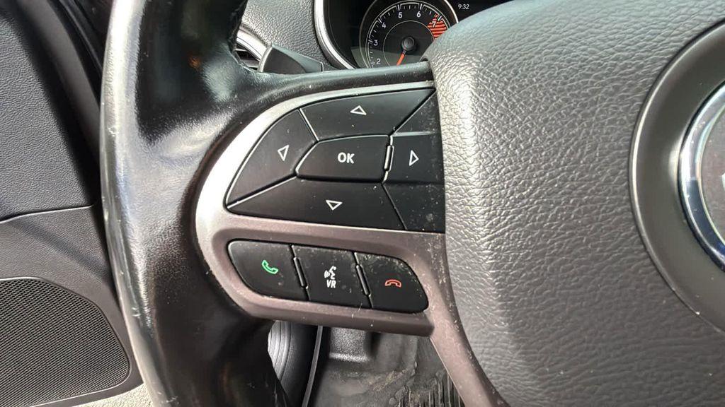 used 2019 Jeep Cherokee car, priced at $16,977
