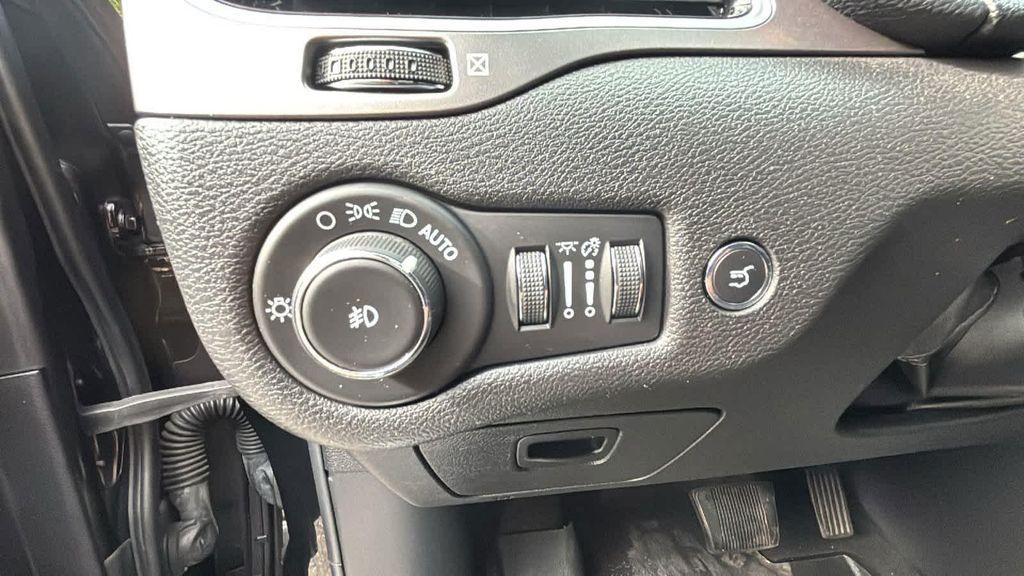 used 2019 Jeep Cherokee car, priced at $16,977