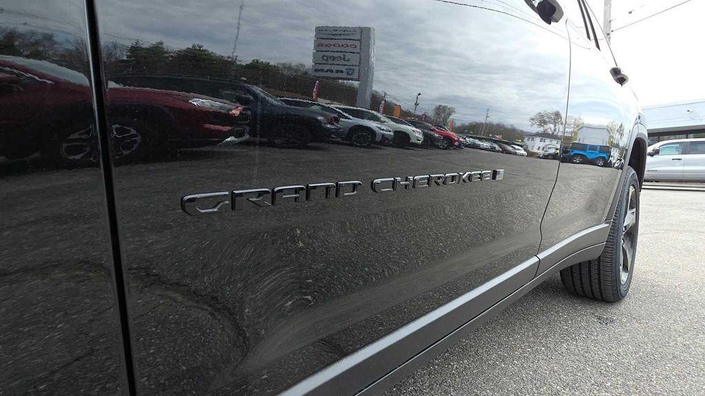 new 2025 Jeep Grand Cherokee L car, priced at $48,648