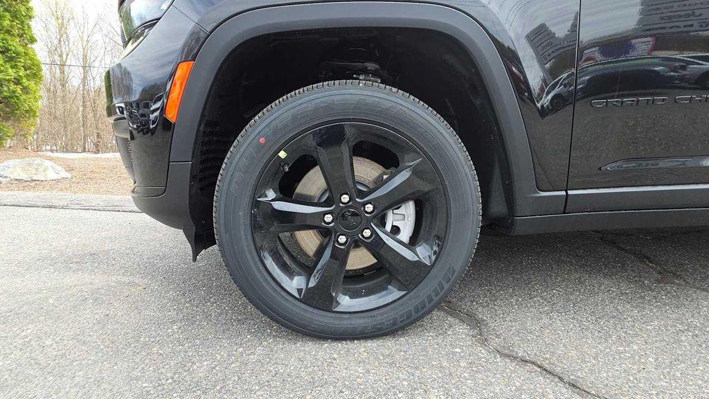 new 2025 Jeep Grand Cherokee L car, priced at $48,648
