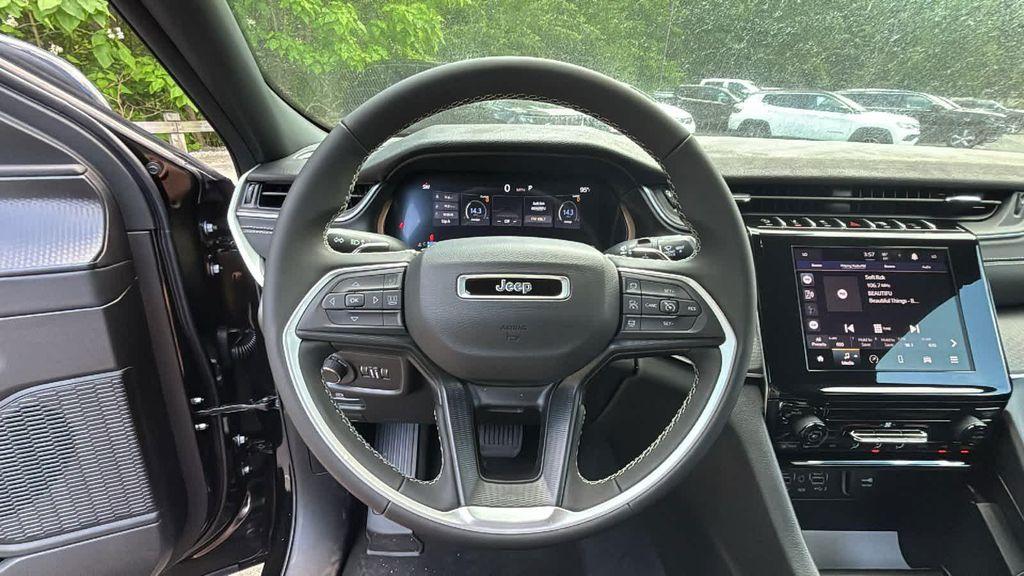 new 2025 Jeep Grand Cherokee L car, priced at $42,674