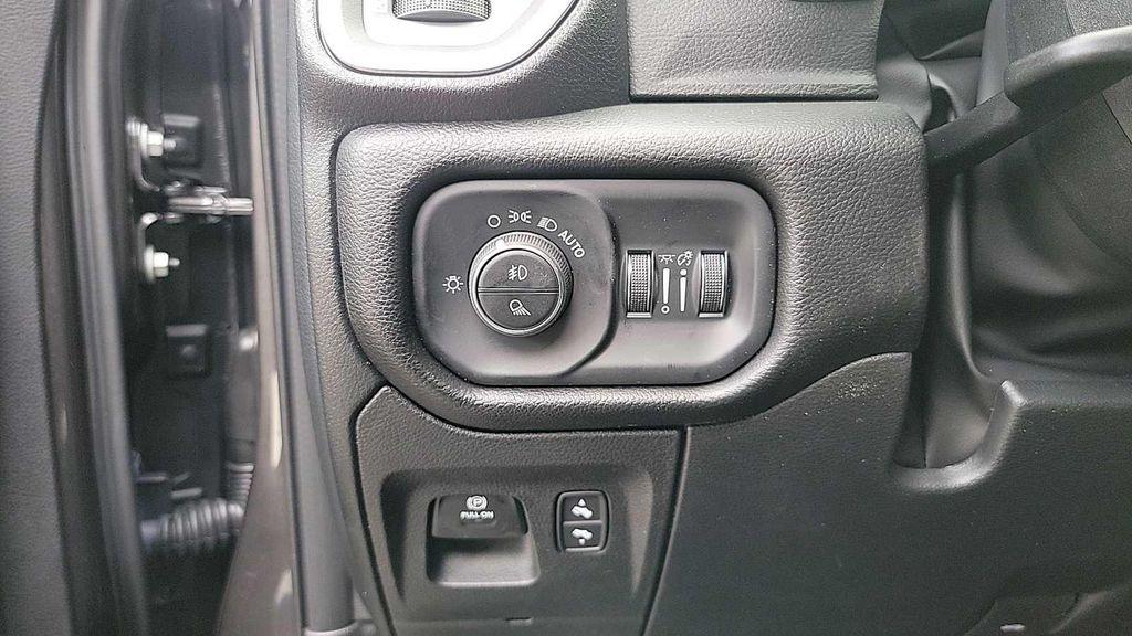 new 2025 Ram 1500 car, priced at $54,418