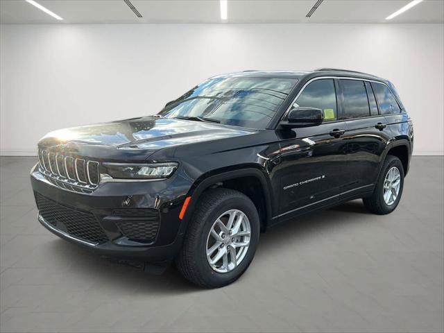 new 2025 Jeep Grand Cherokee car, priced at $42,978