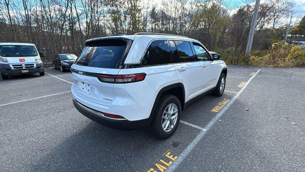 new 2025 Jeep Grand Cherokee car, priced at $40,447
