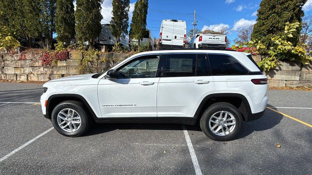 new 2025 Jeep Grand Cherokee car, priced at $40,447