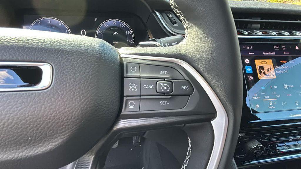 new 2025 Jeep Grand Cherokee car, priced at $40,447