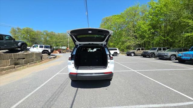 new 2025 Jeep Grand Cherokee L car, priced at $49,780