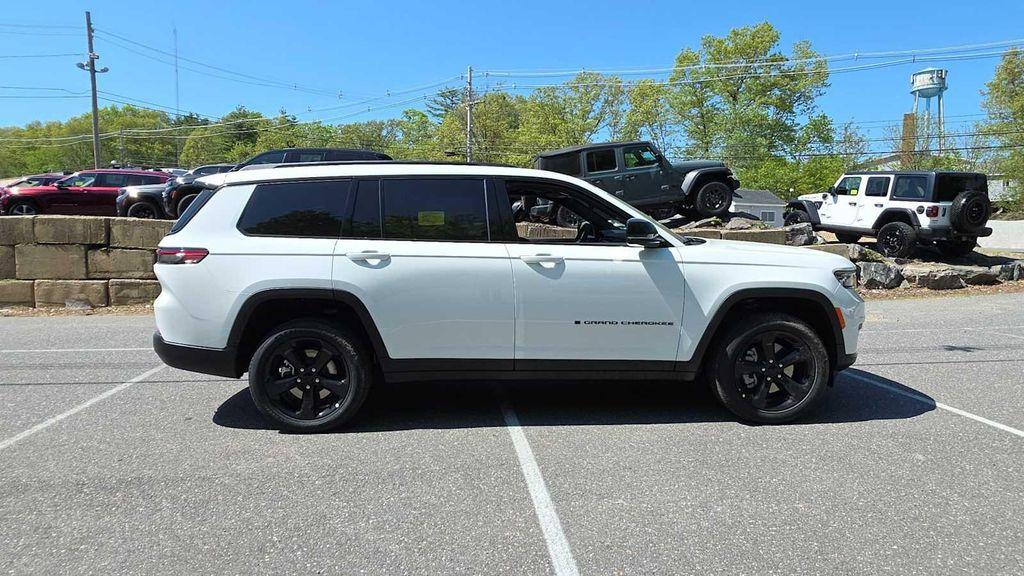 new 2025 Jeep Grand Cherokee L car, priced at $49,780