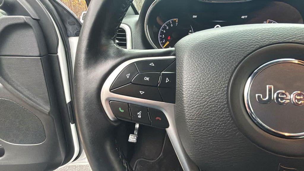 used 2022 Jeep Grand Cherokee car, priced at $29,977