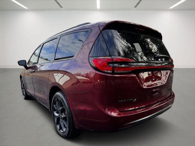 used 2021 Chrysler Pacifica car, priced at $39,695