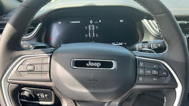new 2025 Jeep Grand Cherokee car, priced at $48,818