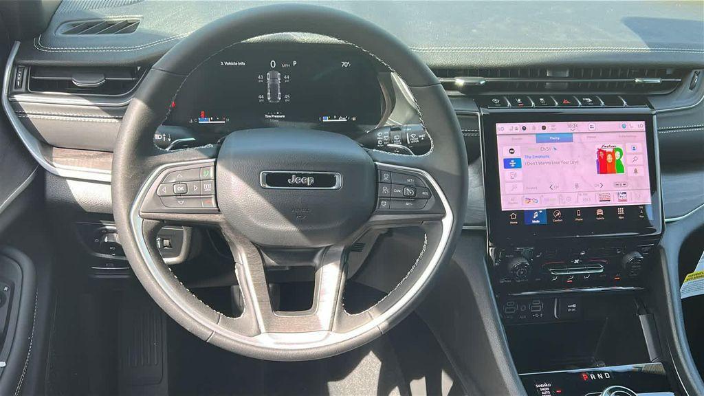 new 2025 Jeep Grand Cherokee car, priced at $48,818