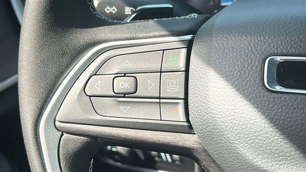 new 2025 Jeep Grand Cherokee car, priced at $48,818