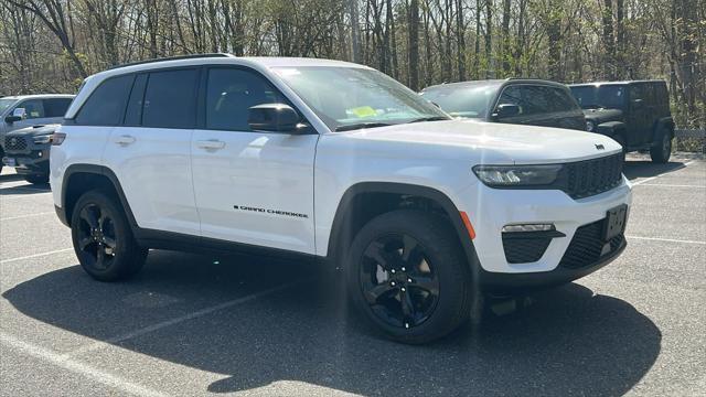 new 2025 Jeep Grand Cherokee car, priced at $48,818