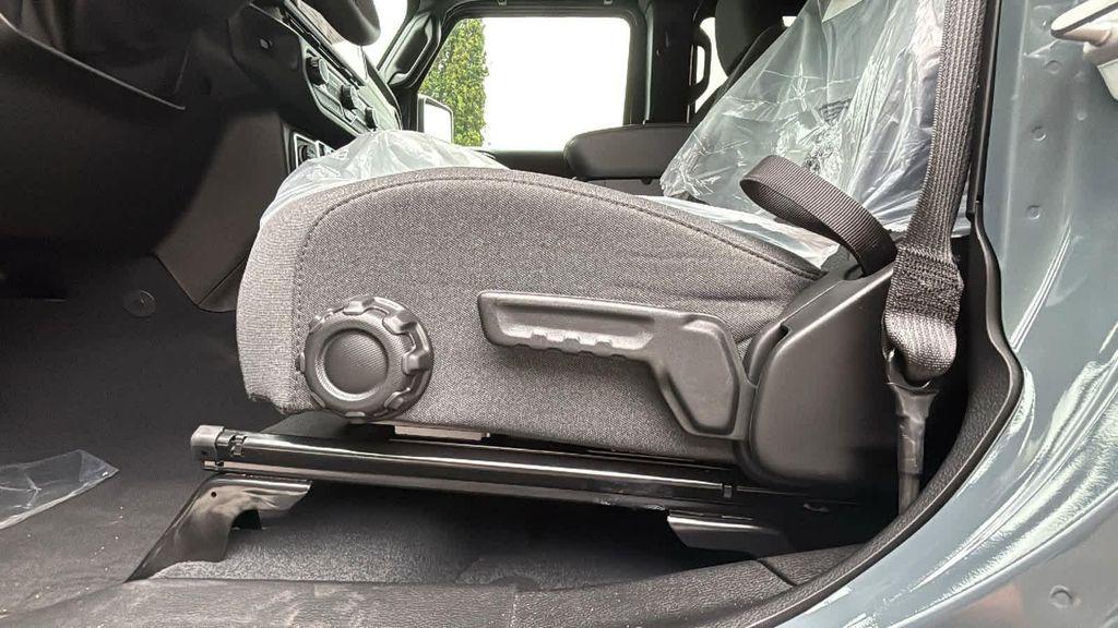 new 2025 Jeep Wrangler car, priced at $48,628