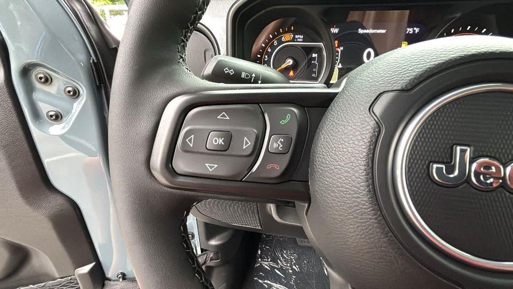 new 2025 Jeep Wrangler car, priced at $48,628