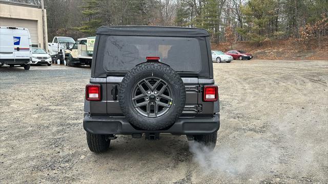 new 2025 Jeep Wrangler car, priced at $46,071