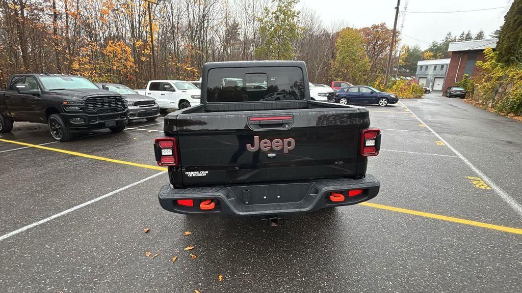 used 2022 Jeep Gladiator car, priced at $40,977