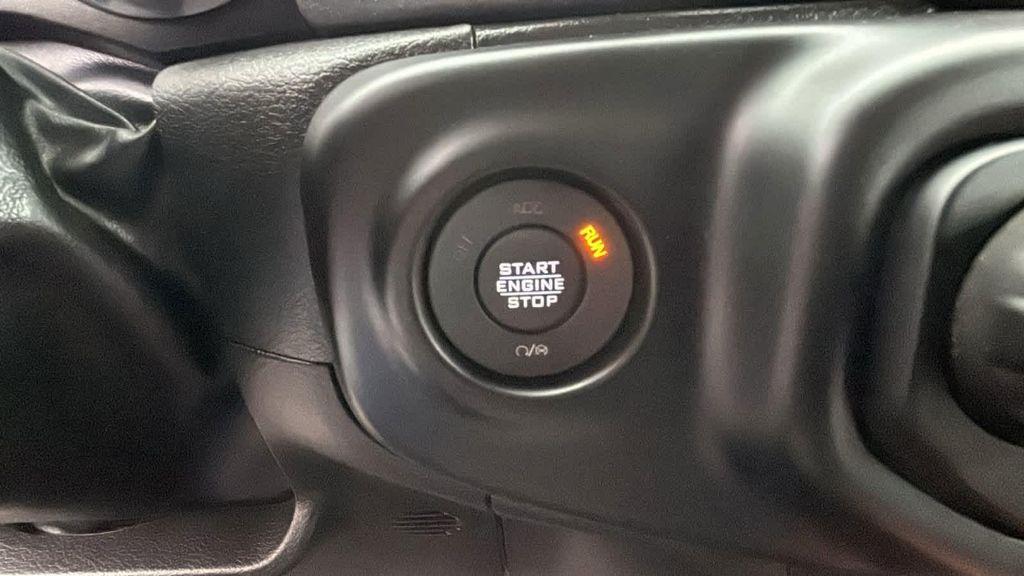 used 2022 Jeep Gladiator car, priced at $40,977