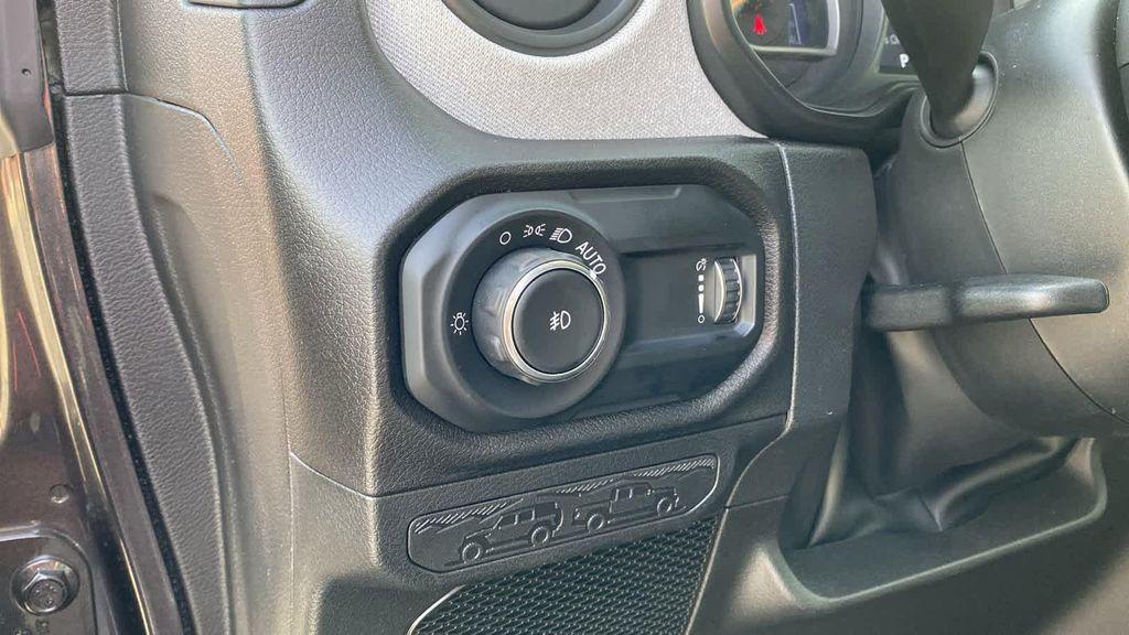 new 2025 Jeep Wrangler car, priced at $40,652
