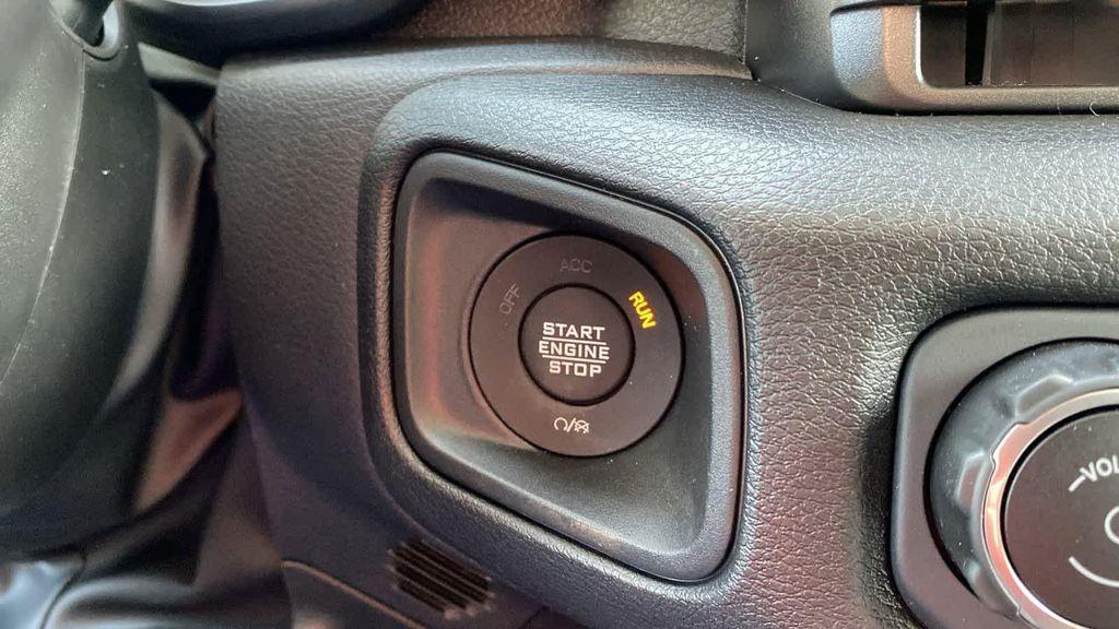 new 2025 Jeep Wrangler car, priced at $40,652