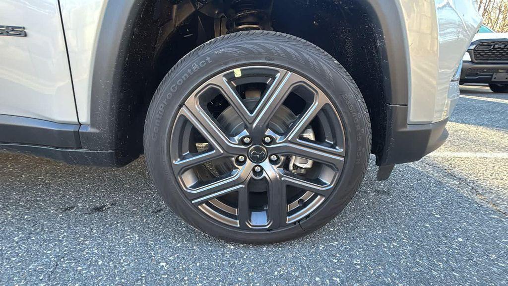 new 2026 Jeep Compass car, priced at $38,369