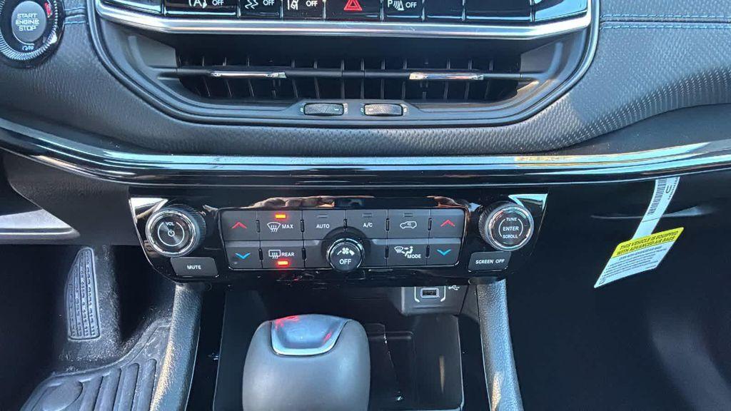 new 2026 Jeep Compass car, priced at $38,369