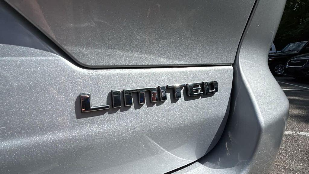 used 2022 Jeep Grand Cherokee car, priced at $33,250