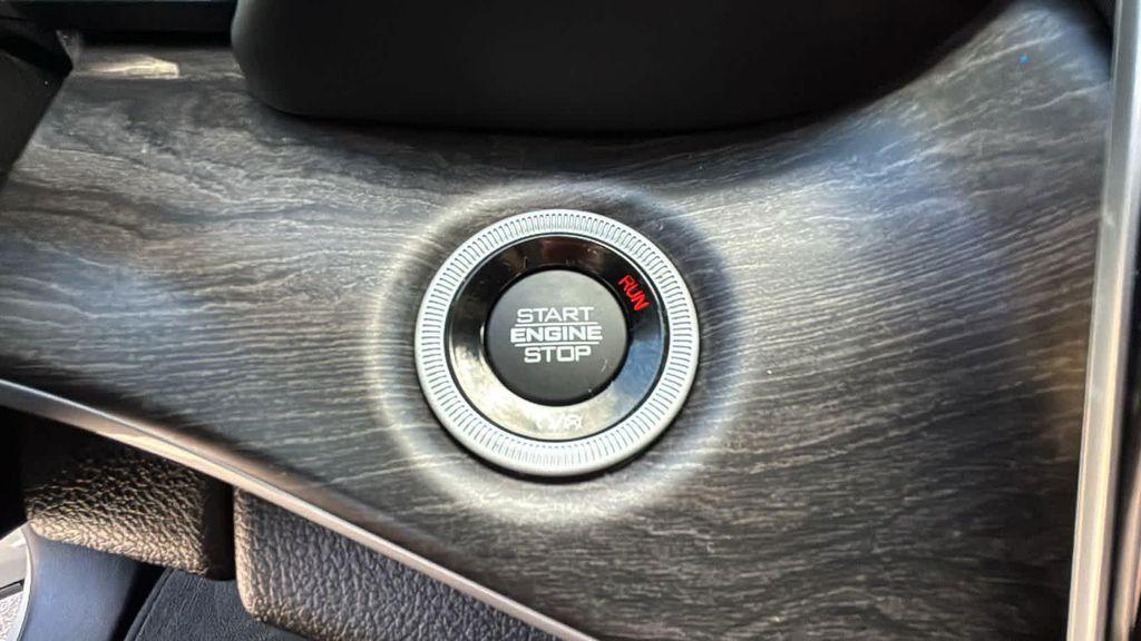 used 2022 Jeep Grand Cherokee car, priced at $33,250