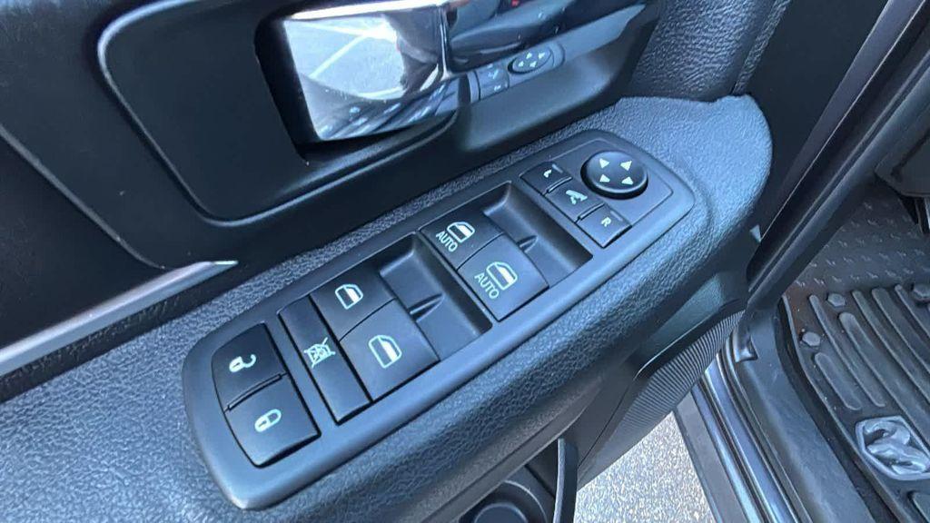 used 2021 Ram 1500 Classic car, priced at $25,977