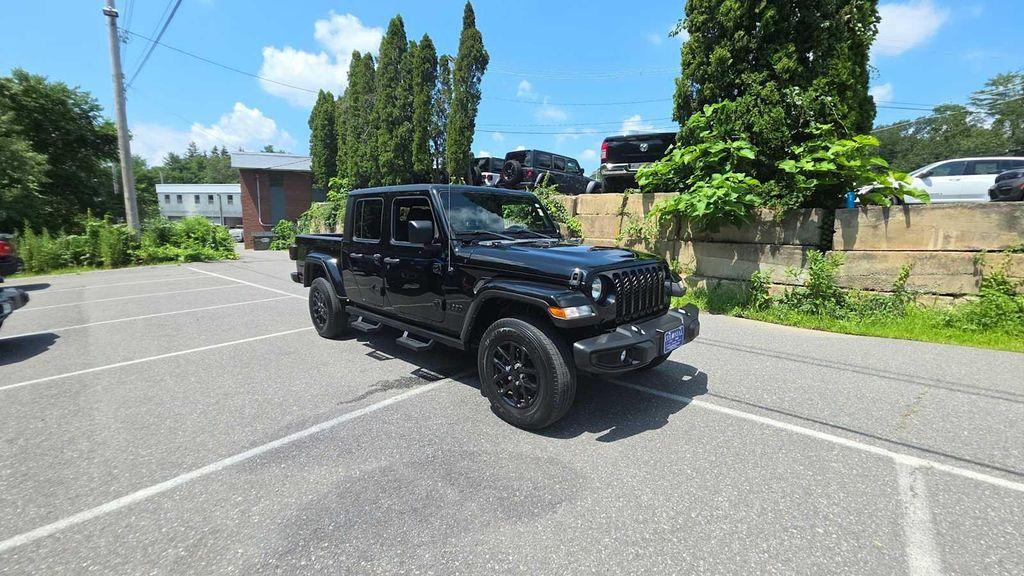 used 2022 Jeep Gladiator car, priced at $34,784