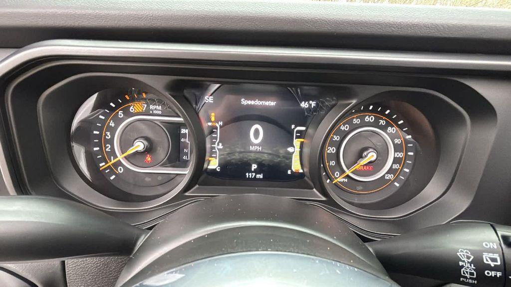 new 2025 Jeep Wrangler car, priced at $57,074