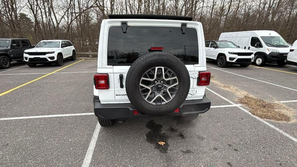 new 2025 Jeep Wrangler car, priced at $57,074