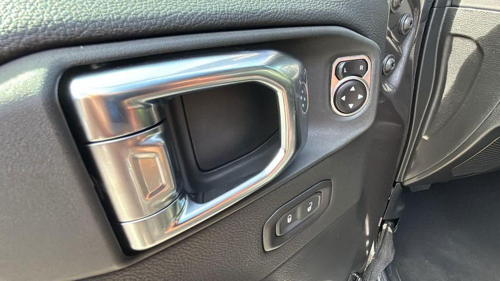 new 2025 Jeep Wrangler car, priced at $66,254
