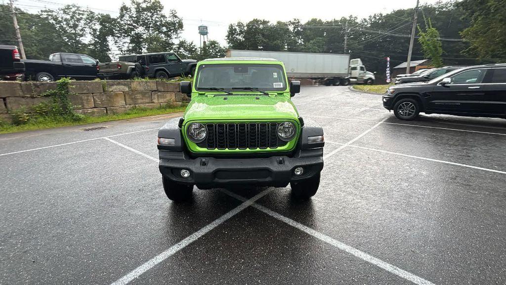 new 2025 Jeep Wrangler car, priced at $46,677