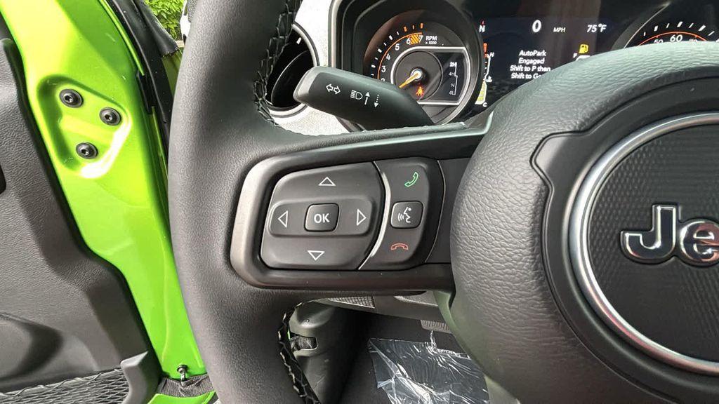 new 2025 Jeep Wrangler car, priced at $46,677