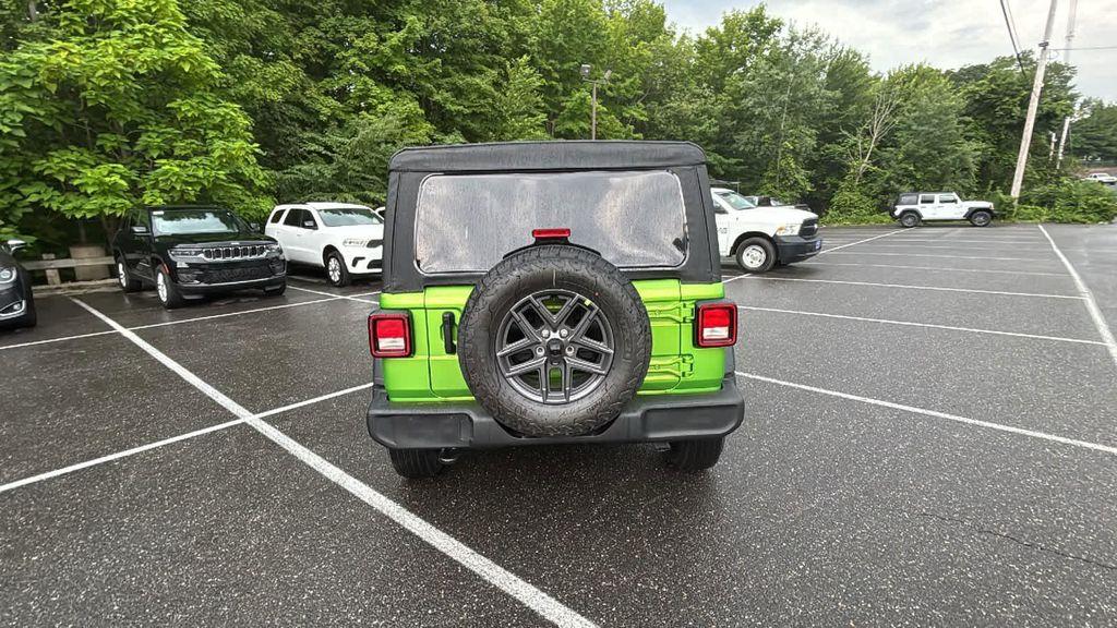 new 2025 Jeep Wrangler car, priced at $46,677