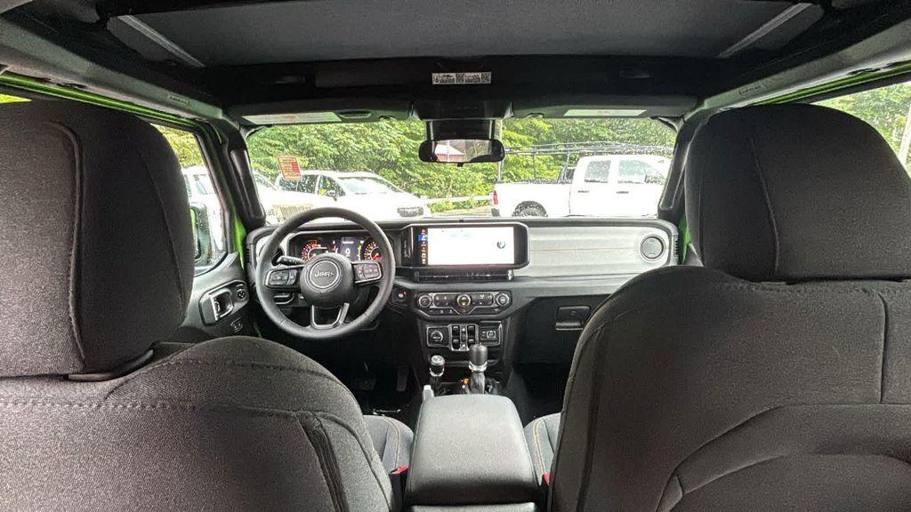 new 2025 Jeep Wrangler car, priced at $46,677