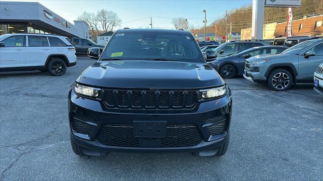 new 2025 Jeep Grand Cherokee car, priced at $45,414