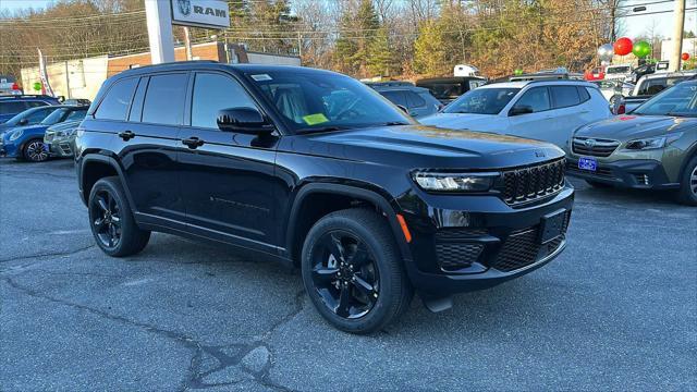 new 2025 Jeep Grand Cherokee car, priced at $45,414