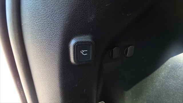 used 2020 Jeep Cherokee car, priced at $17,965