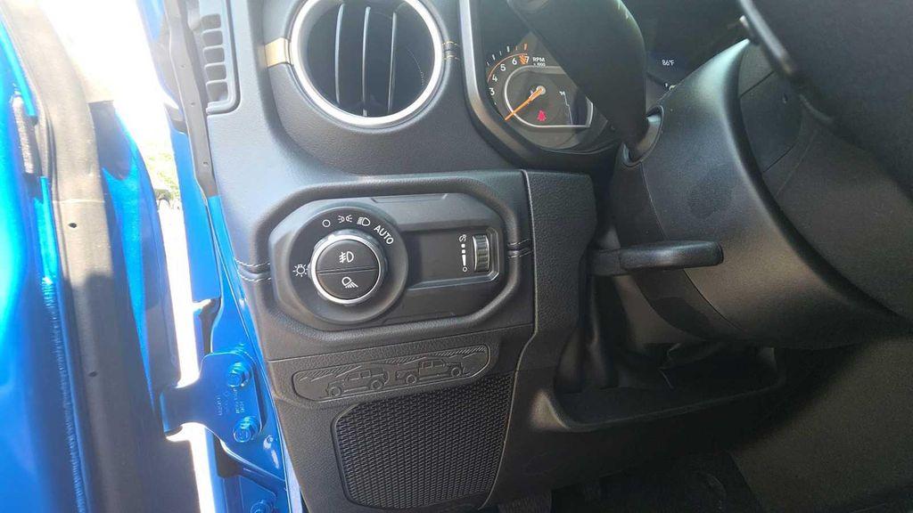 new 2025 Jeep Gladiator car, priced at $51,062