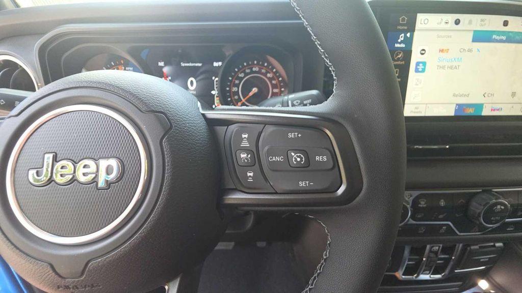 new 2025 Jeep Gladiator car, priced at $51,062