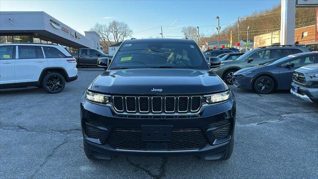 new 2025 Jeep Grand Cherokee car, priced at $42,082