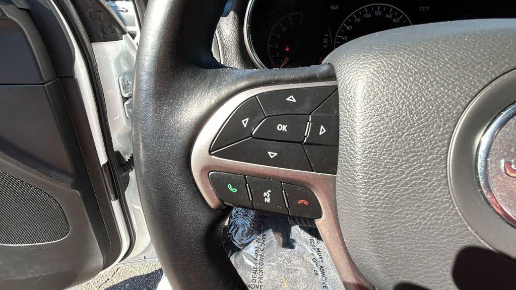 used 2022 Jeep Grand Cherokee car, priced at $29,977