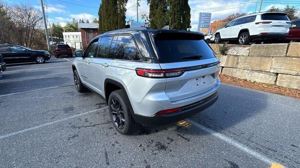 new 2025 Jeep Grand Cherokee car, priced at $51,284